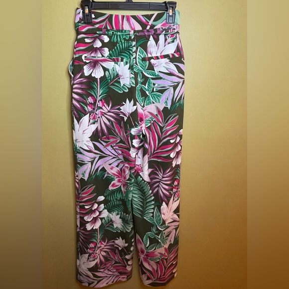New York & Company Floral Pants - Size 0 - Picture 7 of 11